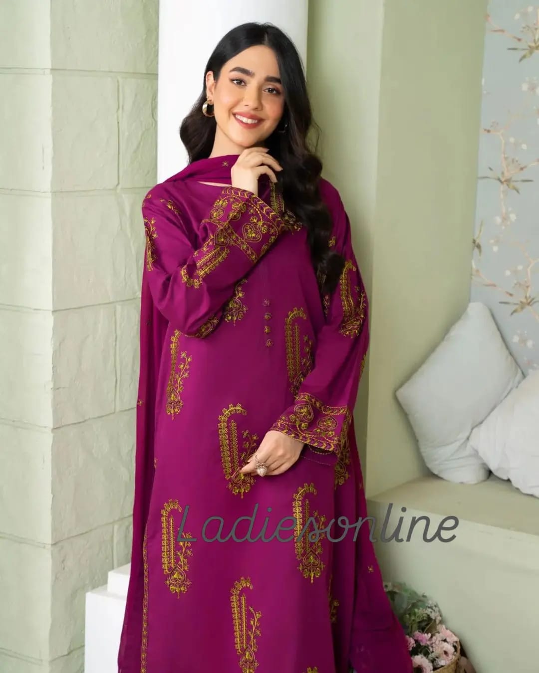 Aliya Embroidered 2pc
