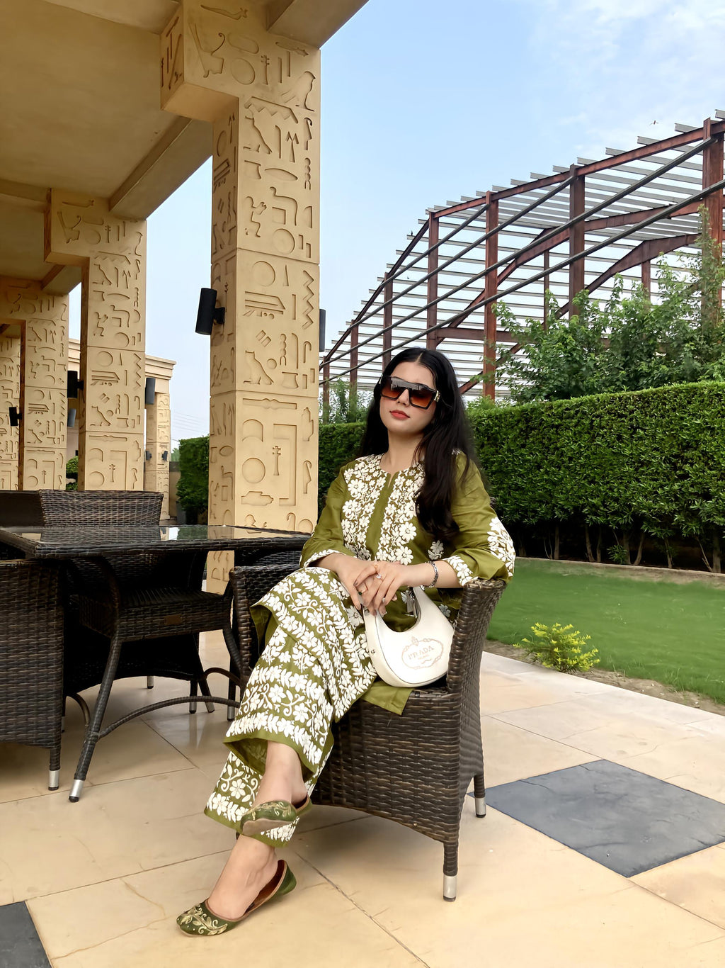 Indian Chicken Kari 2pc ( Embossed)