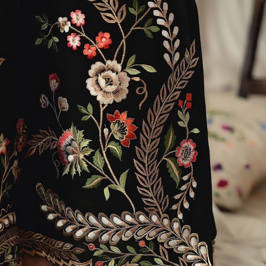 Maheru Embroidered 2pc