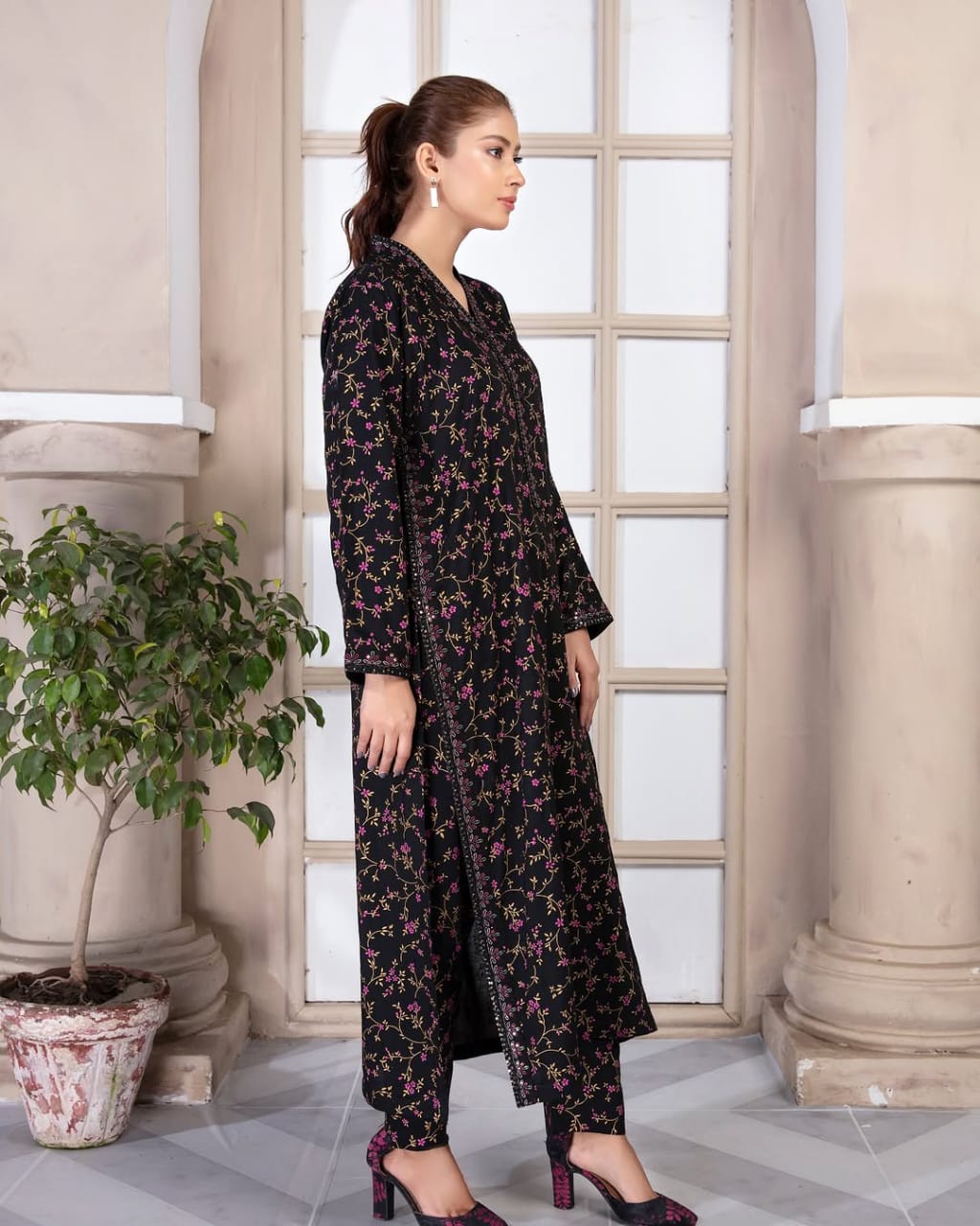 Black Leaf Embroidered 2pc