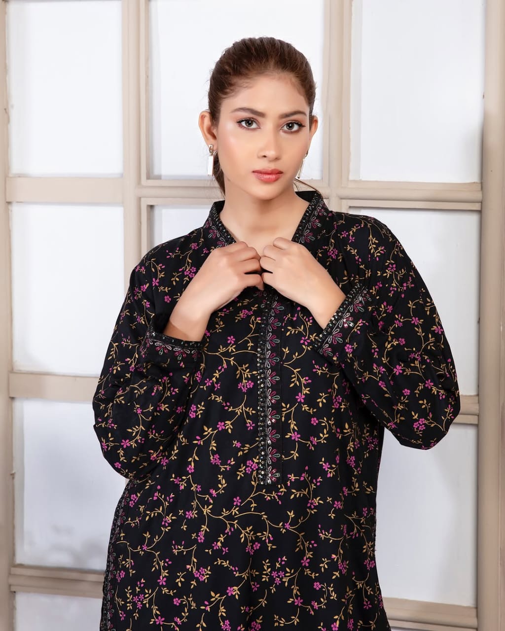 Black Leaf Embroidered 2pc