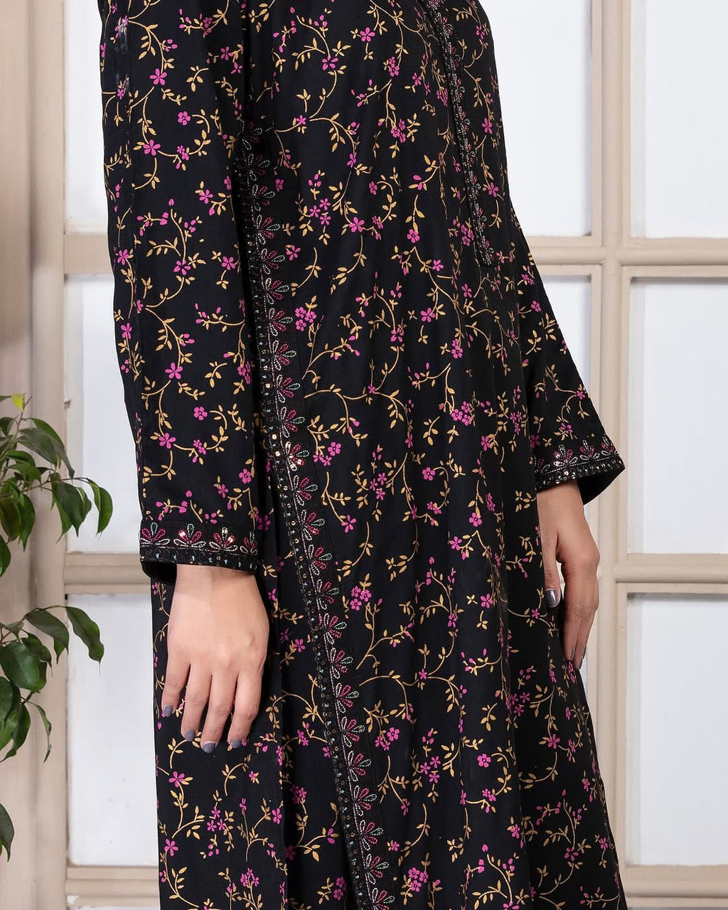 Black Leaf Embroidered 2pc