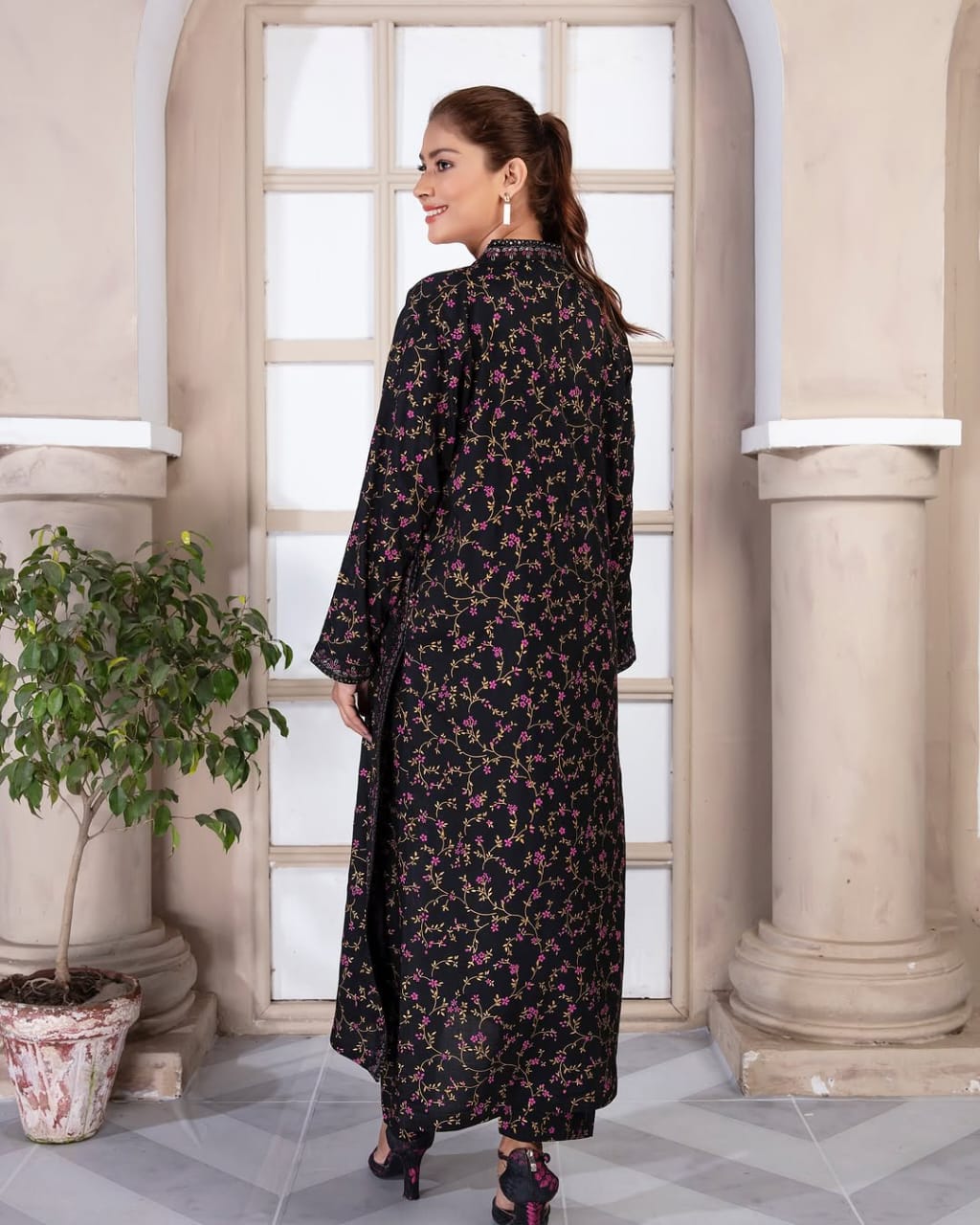 Black Leaf Embroidered 2pc