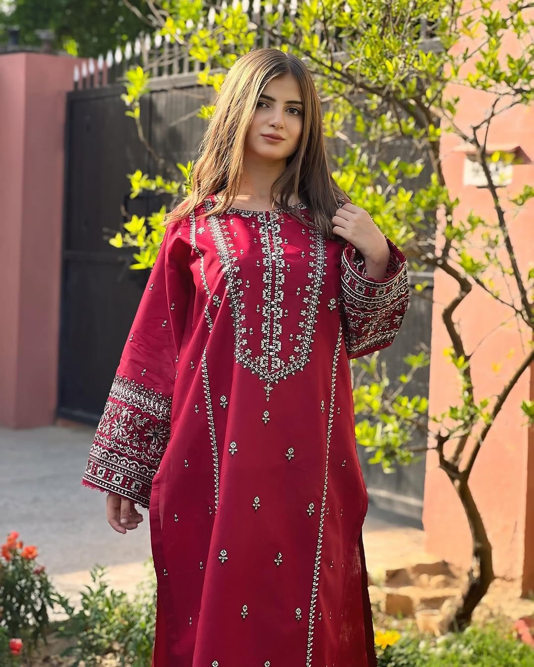 LaaL Roohi Embroidered 2pc