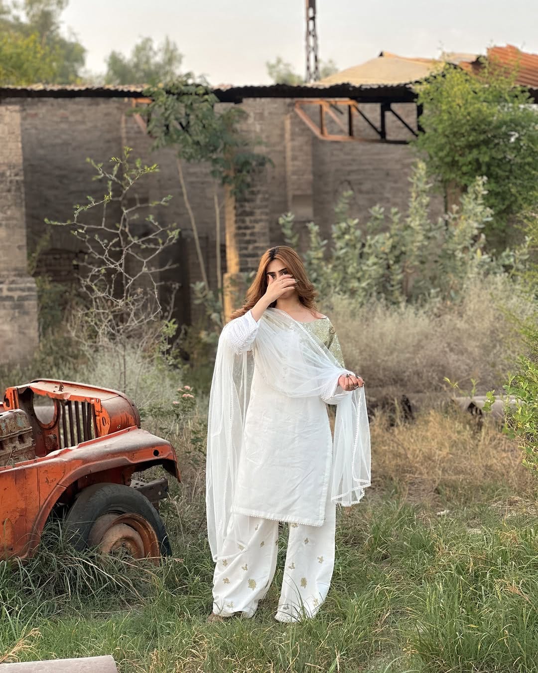 Casper Embroidered 3pc