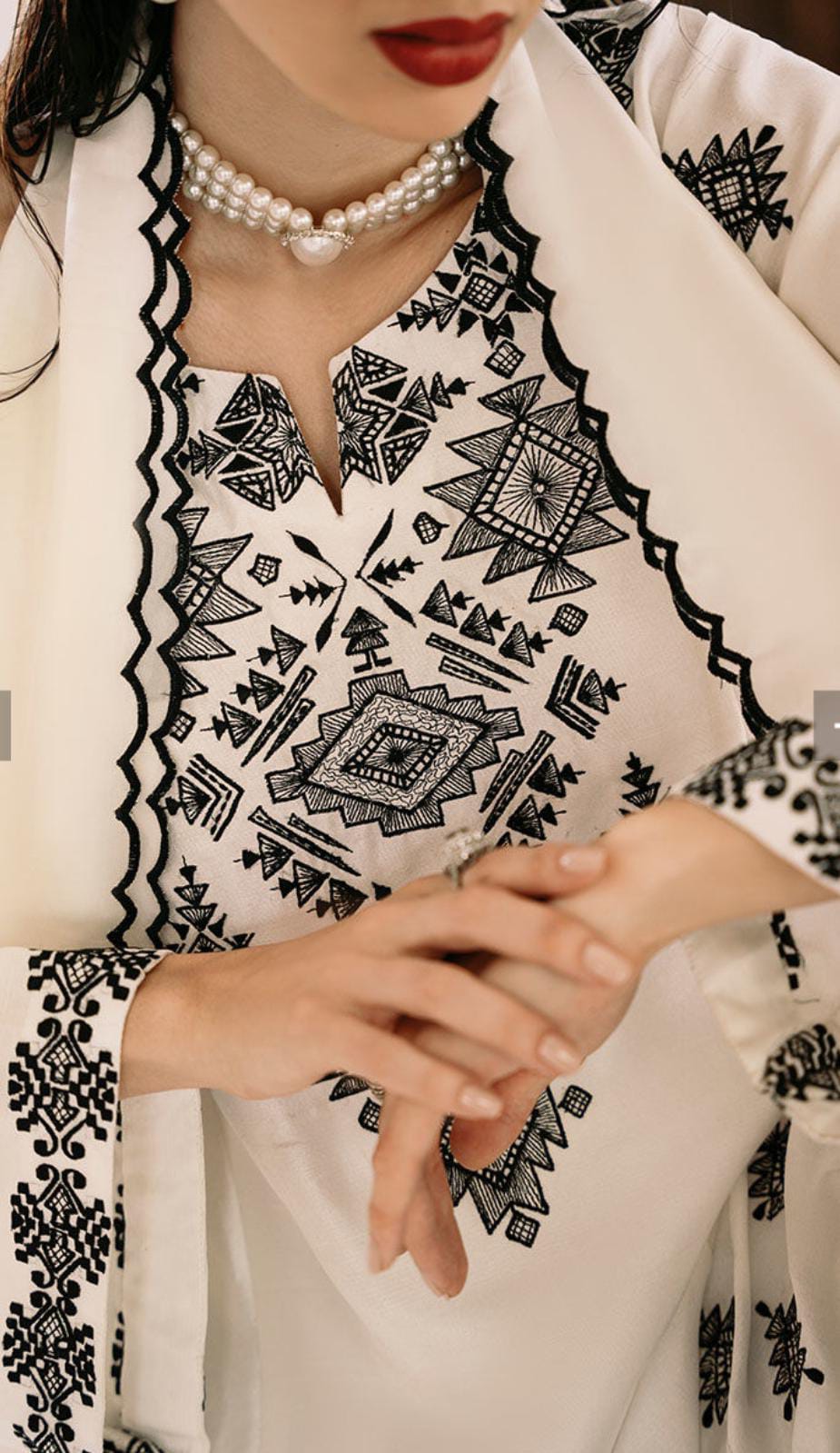 Elsa Embroidered 3pc