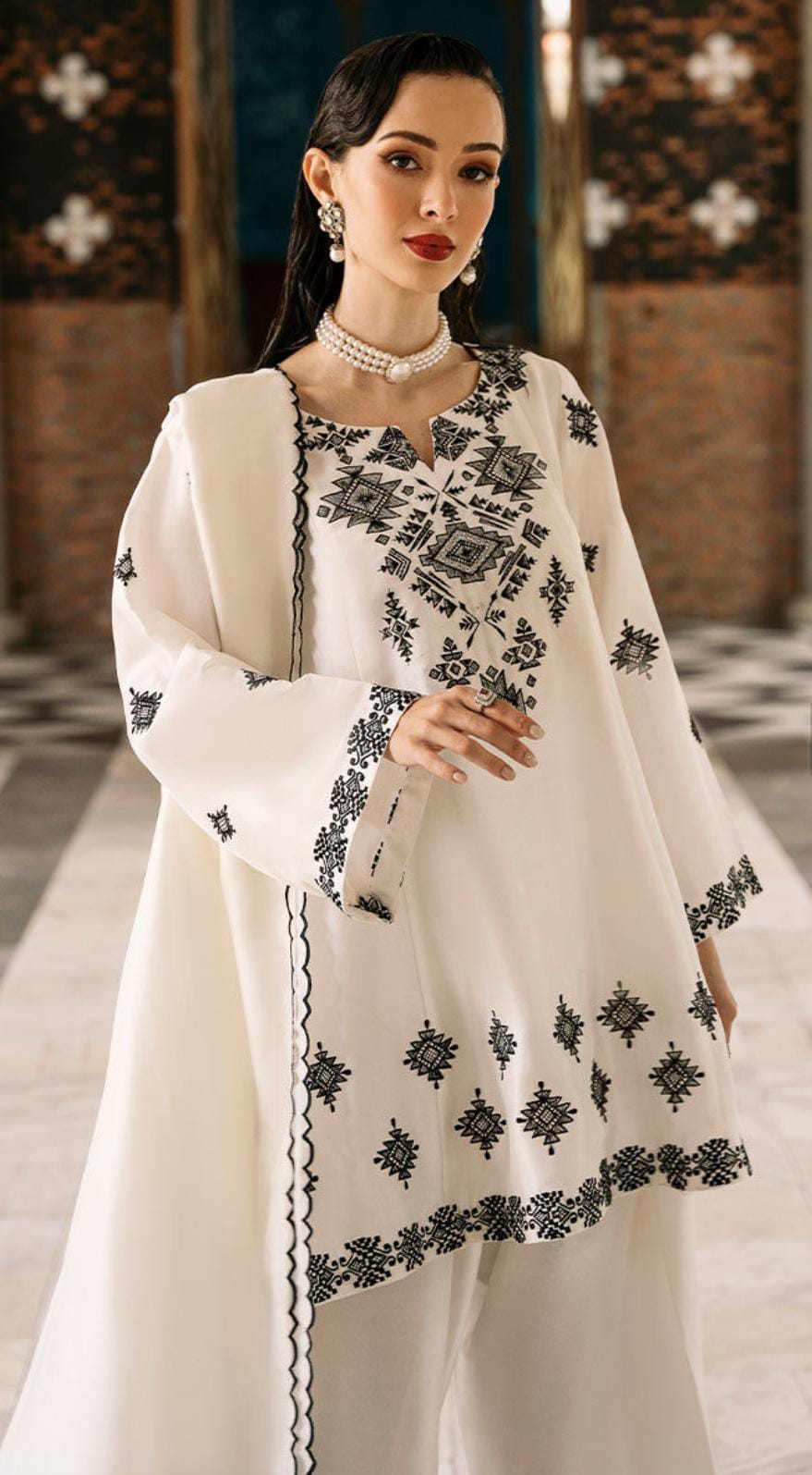 Elsa Embroidered 3pc