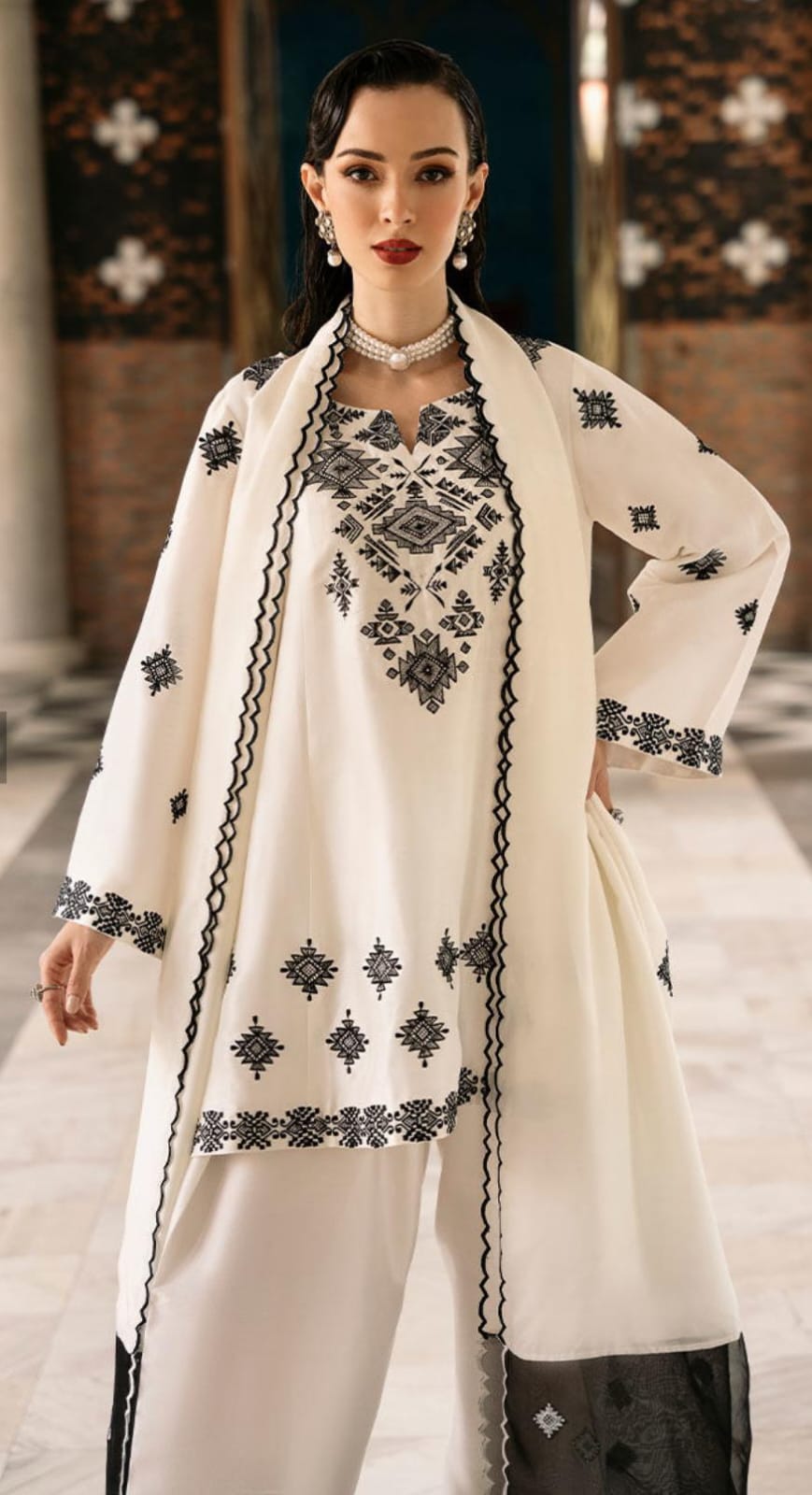 Elsa Embroidered 3pc