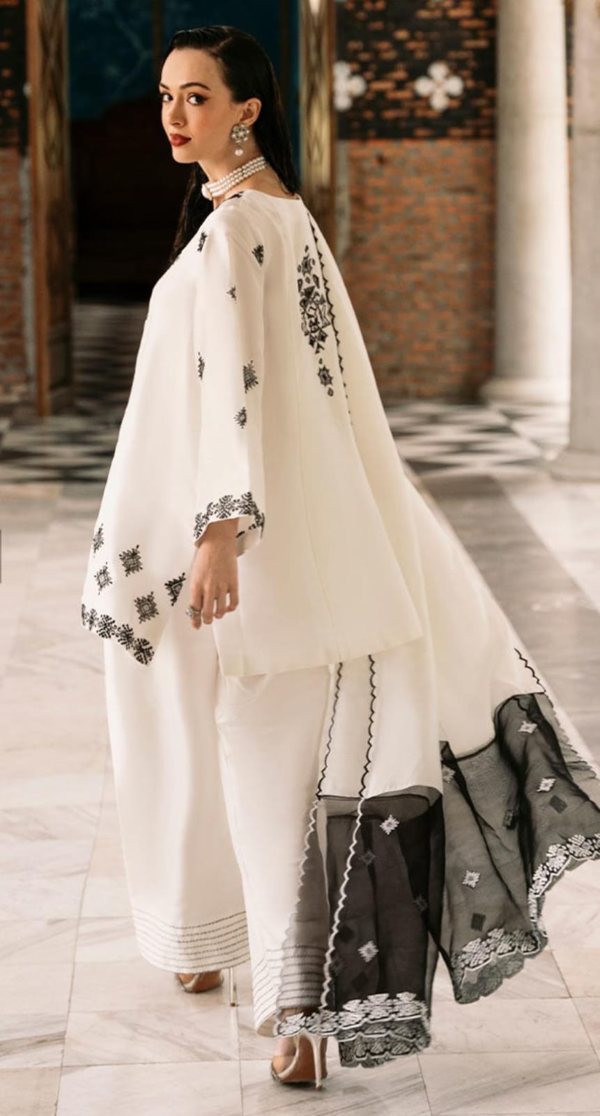 Elsa Embroidered 3pc