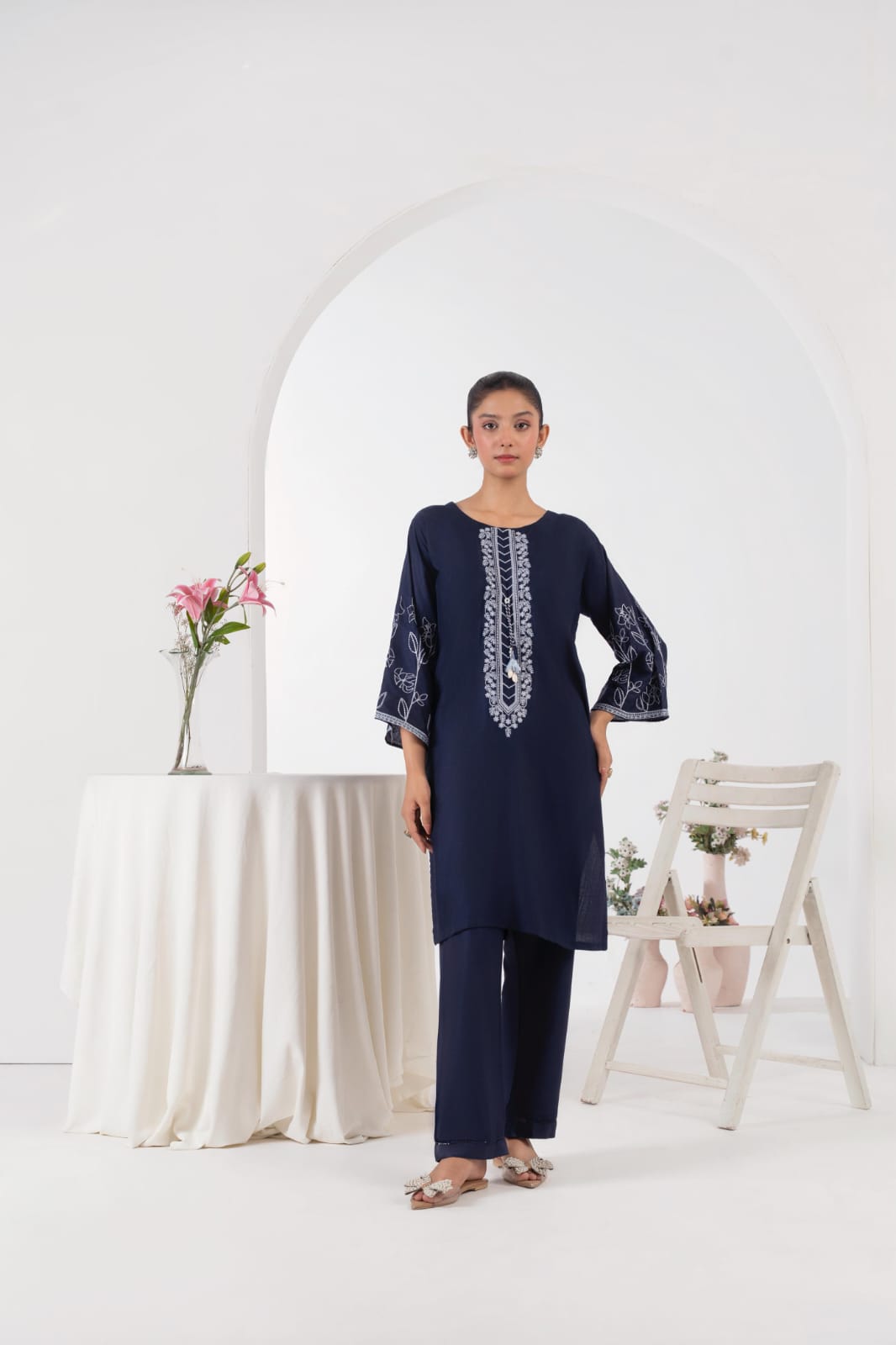 Mooona Embroidered 2pc