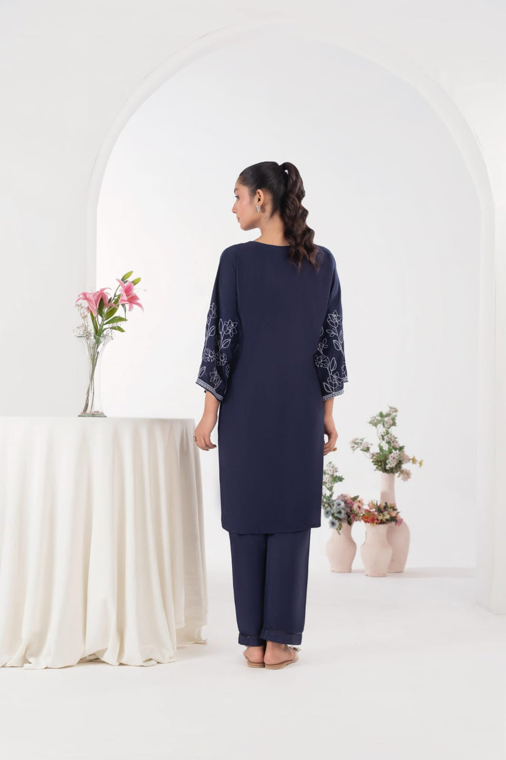 Mooona Embroidered 2pc