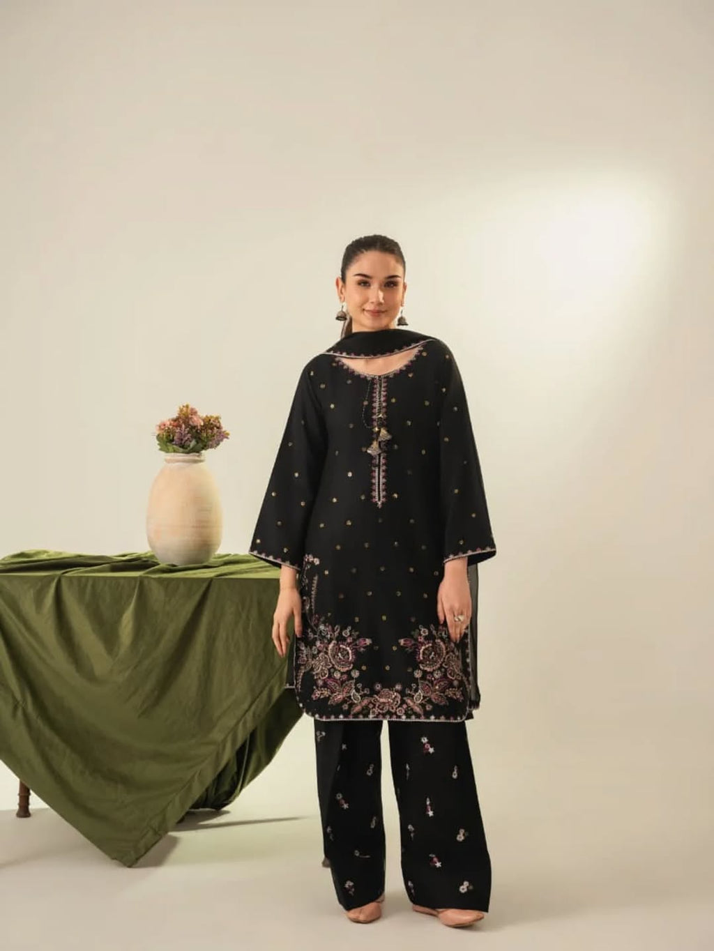 Alyana Embroidered 3pc