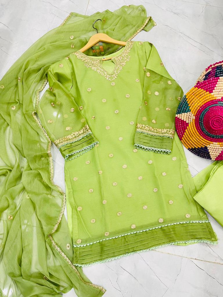 Hania Amir Embroidered 3PC