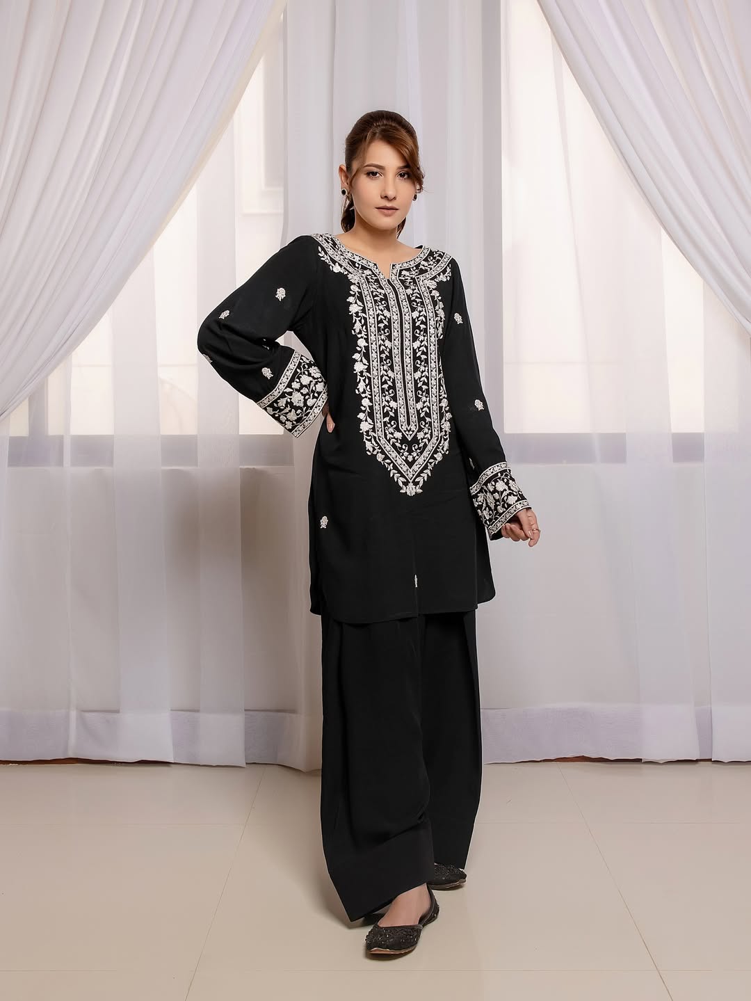 Hina Embroidered 2pc
