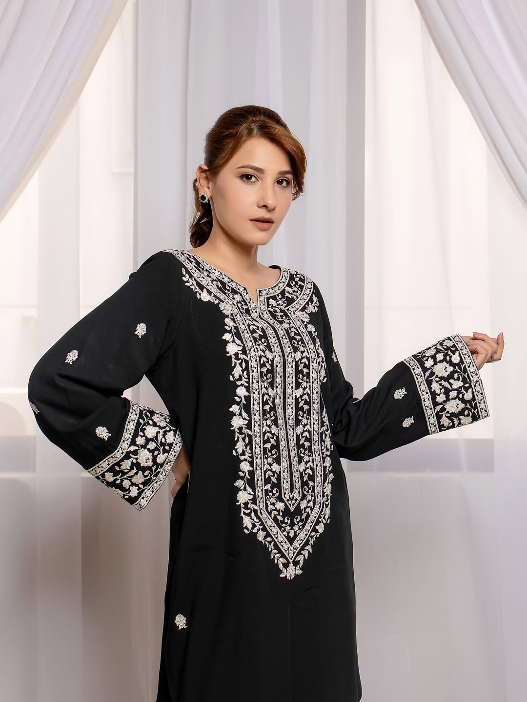 Hina Embroidered 2pc