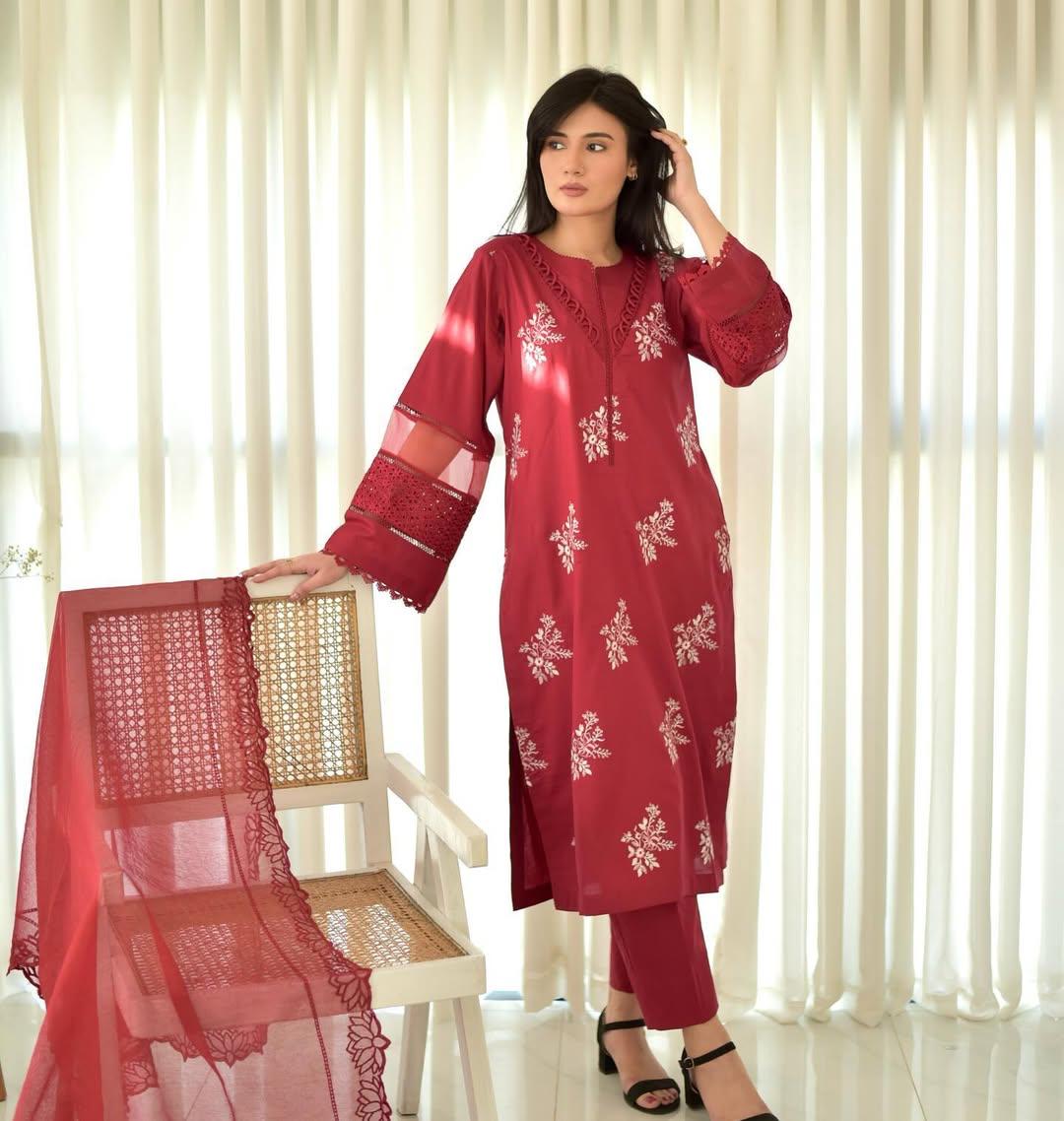 Hooriya Embroidered 2pc