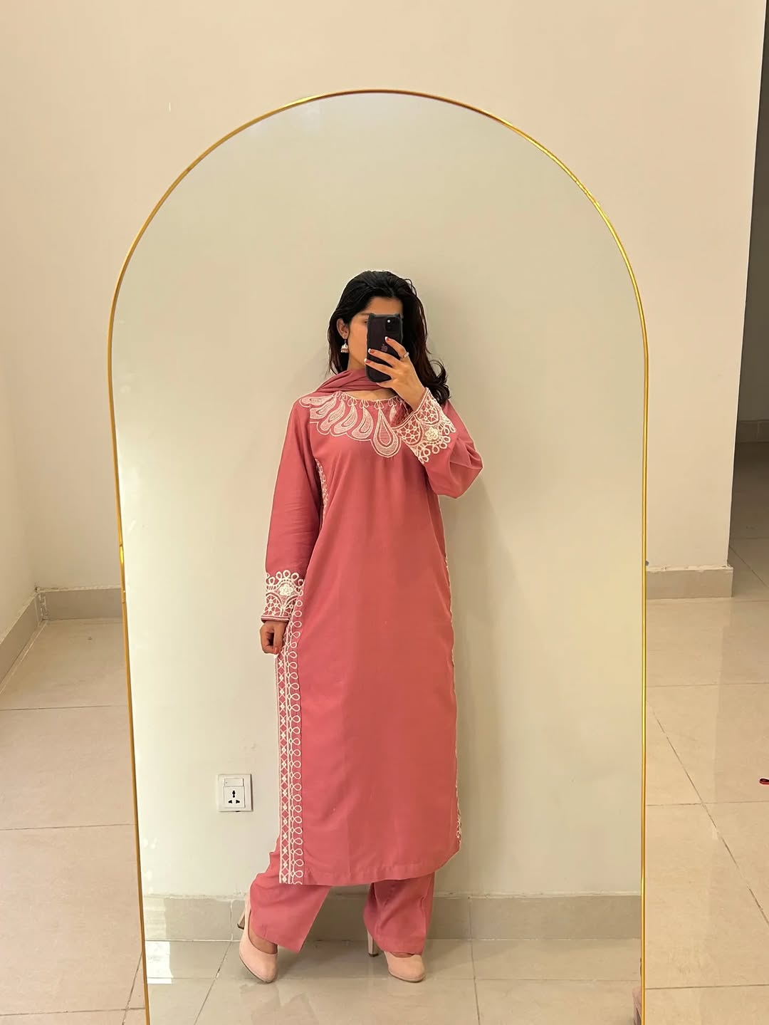 Mina Embroidered 2pc